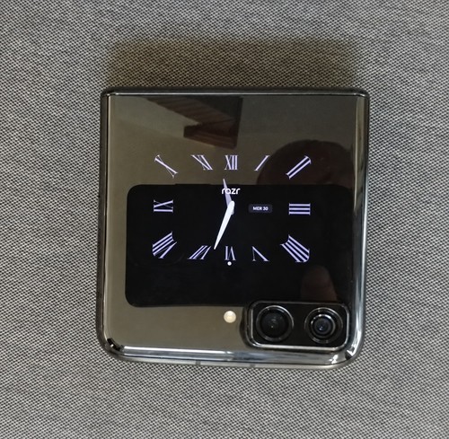 Motorola razr 2022 - ,